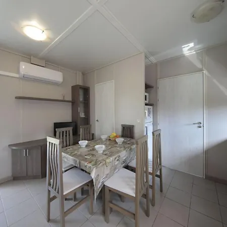 2 5 Pers - Terrasse - Api-1-52-1863